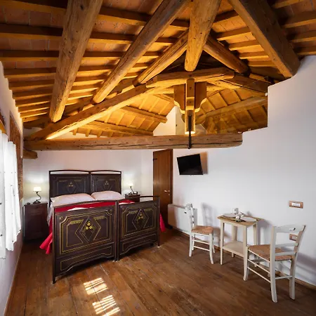 Guest house Locanda Ca'vejo 3*